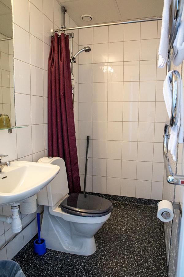 Hotell Station Skinnskatteberg Exterior foto